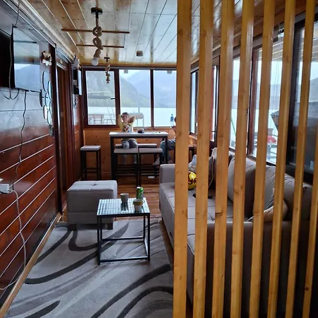 Victoria House * ペルチャツ