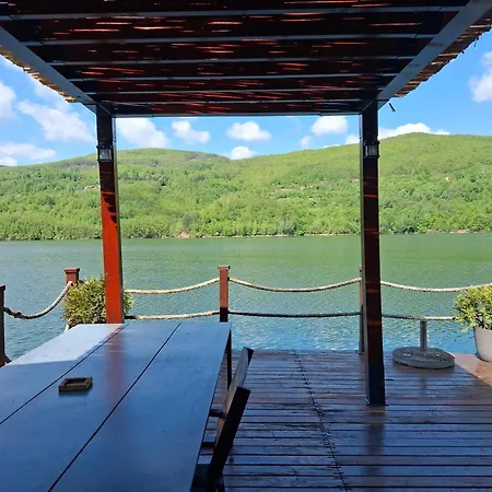 Victoria House 別荘 ペルチャツ