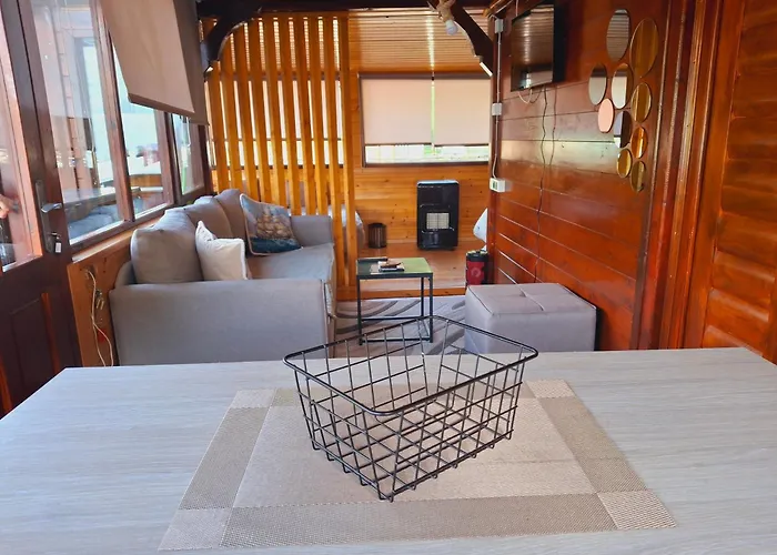 Victoria House 度假居 *